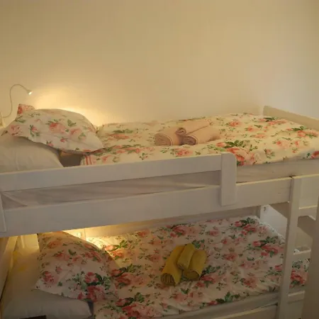 Apartment In 36599 *