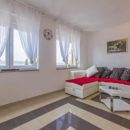 In 39062 Apartment *
