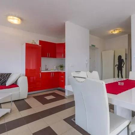Apartment In 39062